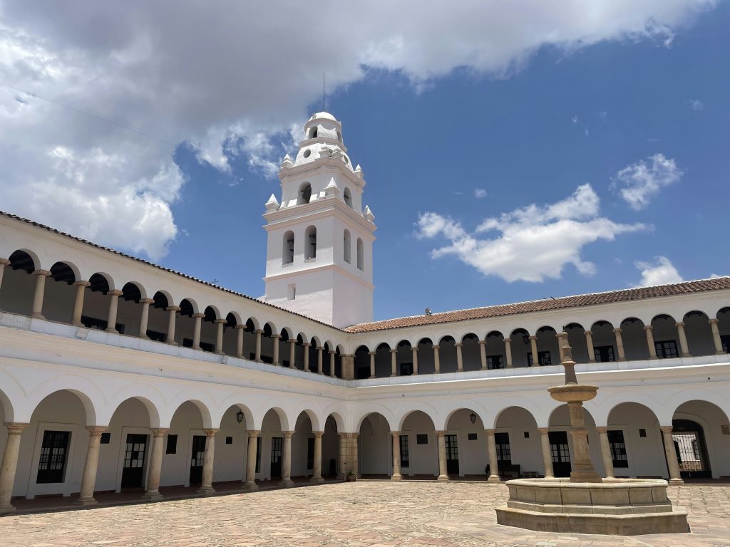 paola-hernandez-Cc1Kxo63Vv8-unsplash